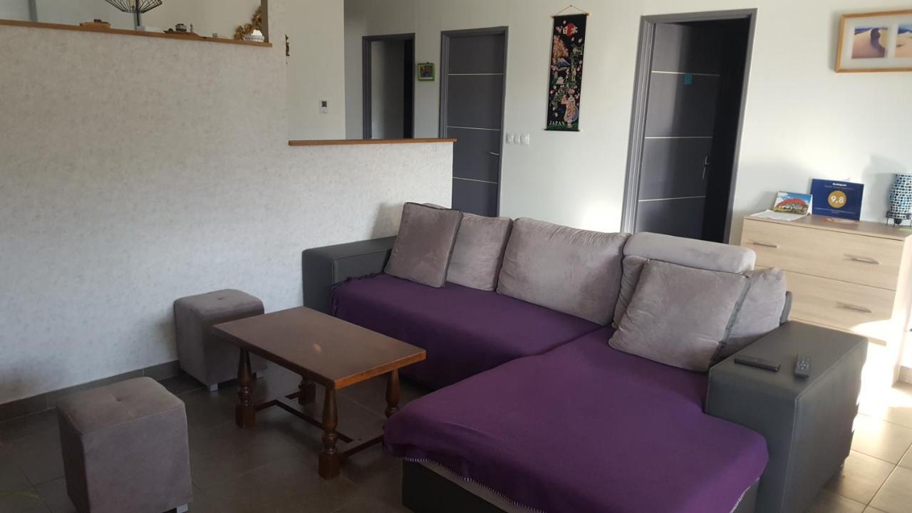 1 Chambre Privative Avec Bureau Et Cuisine Dans Maison 105 M2 Montfaucon Montfaucon  ภายนอก รูปภาพ