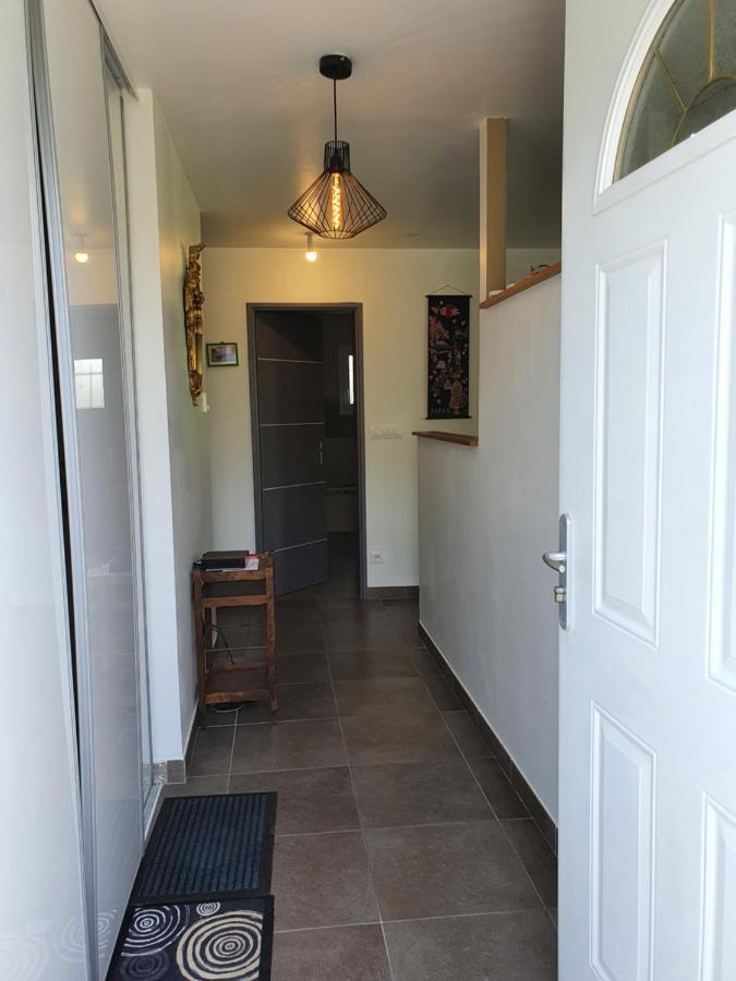 1 Chambre Privative Avec Bureau Et Cuisine Dans Maison 105 M2 Montfaucon Montfaucon  ภายนอก รูปภาพ