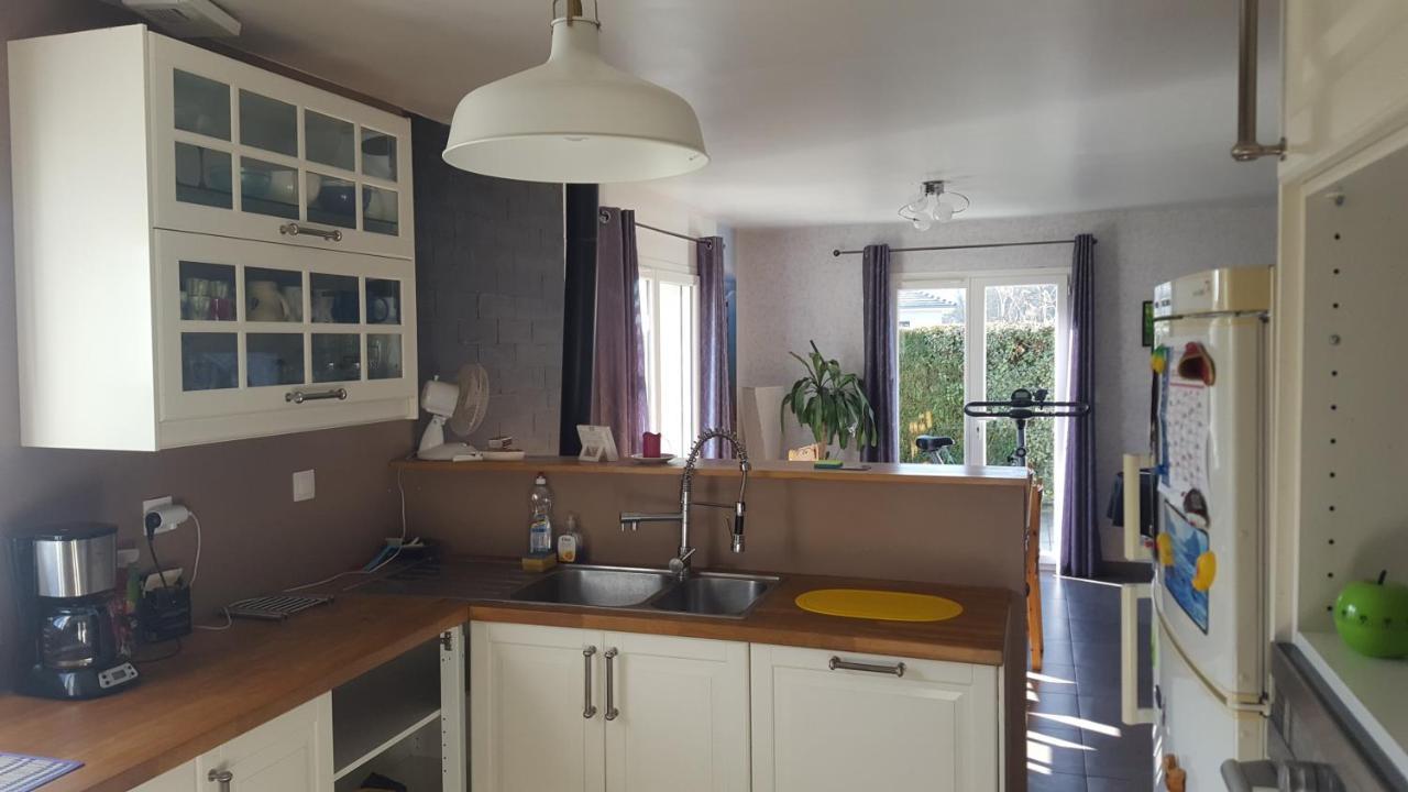 1 Chambre Privative Avec Bureau Et Cuisine Dans Maison 105 M2 Montfaucon Montfaucon  ภายนอก รูปภาพ