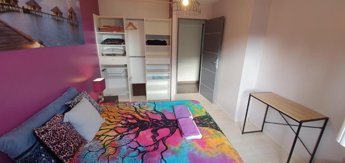 1 Chambre Privative Avec Bureau Et Cuisine Dans Maison 105 M2 Montfaucon Montfaucon  ภายนอก รูปภาพ